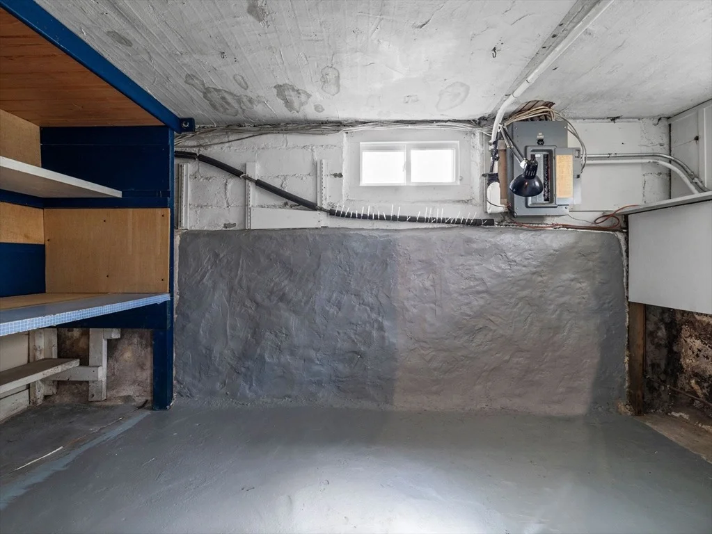 Photo of 595 Summer St