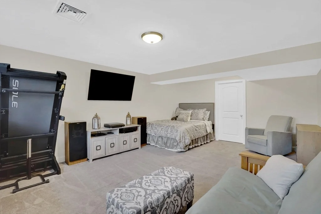 Photo of 301 Podunk Rd