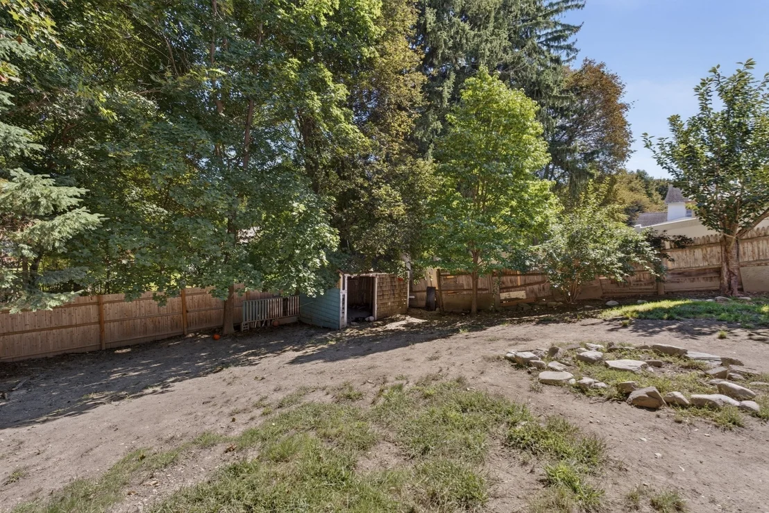 Photo of 8 Lyndale Rd