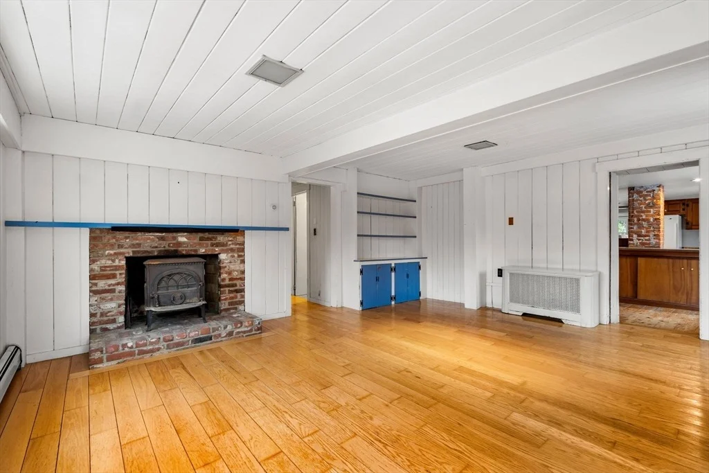 Photo of 104 Mill St