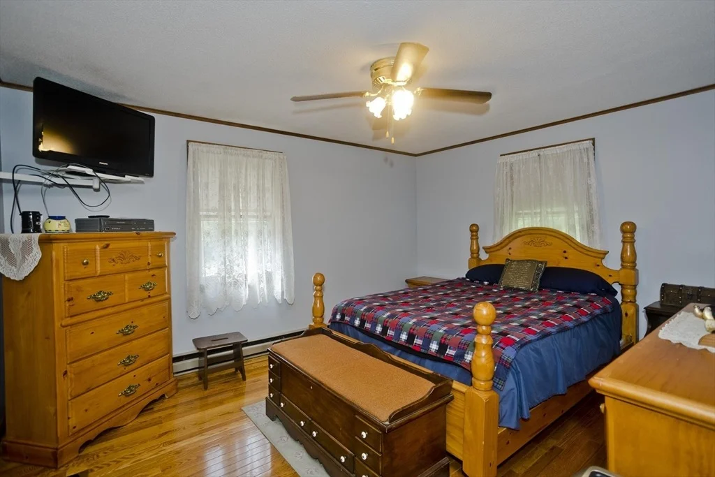 Photo of 597 Amherst Rd