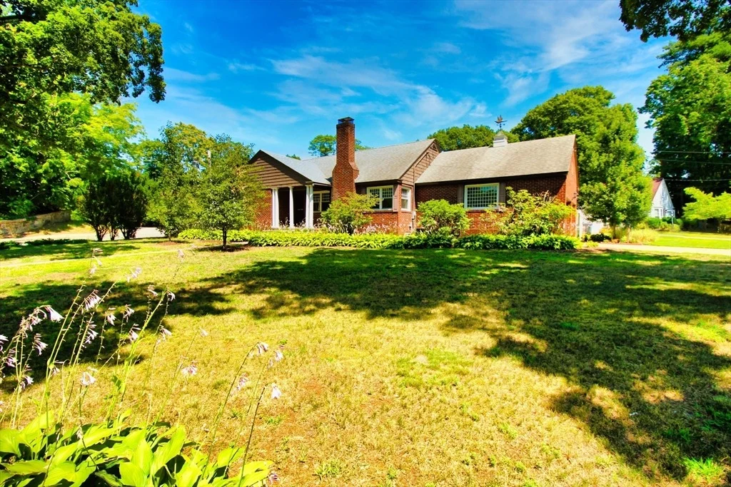Photo of 24 Locust Rd