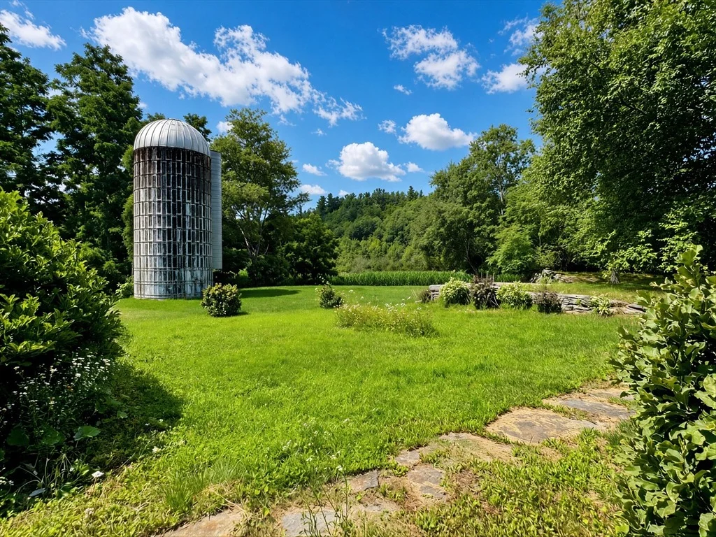 Photo of 238 Briar Hill Rd