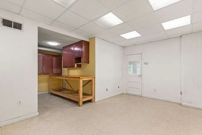 Photo of 84 Walnut St