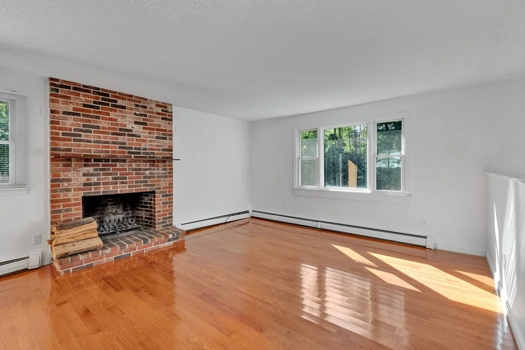 Photo of 50 Laurel St