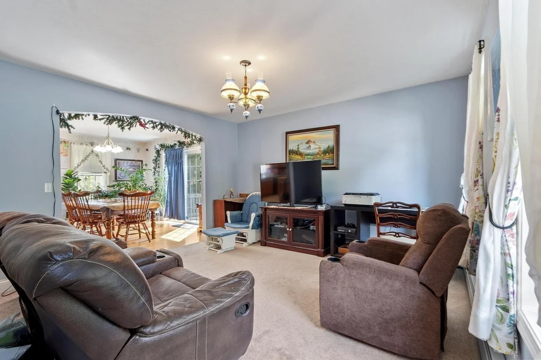 Photo of 4 Lynde St