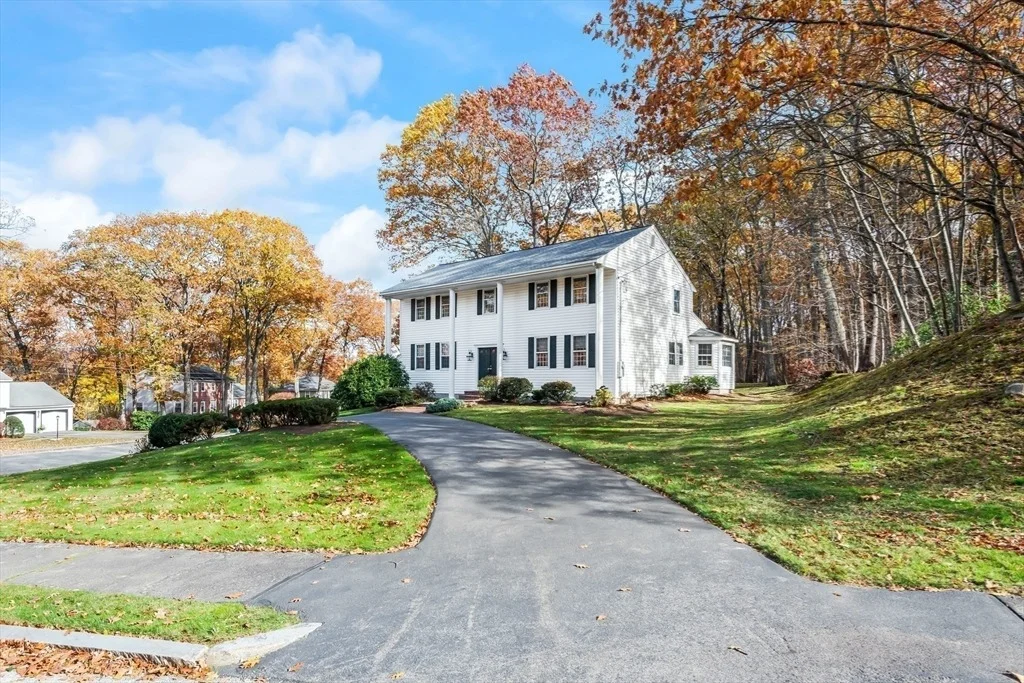 Photo of 10 Foothill Rd