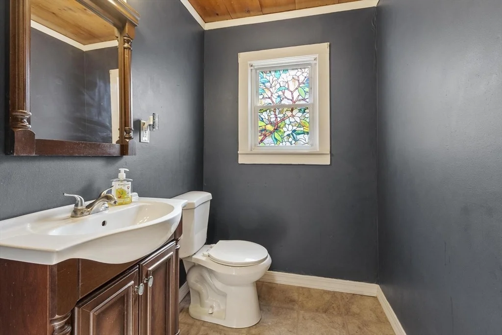 Photo of 284 Drury Ave.