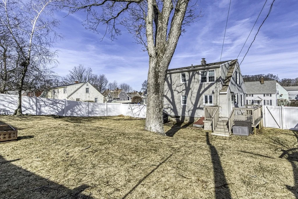 Photo of 17 Heroult Rd