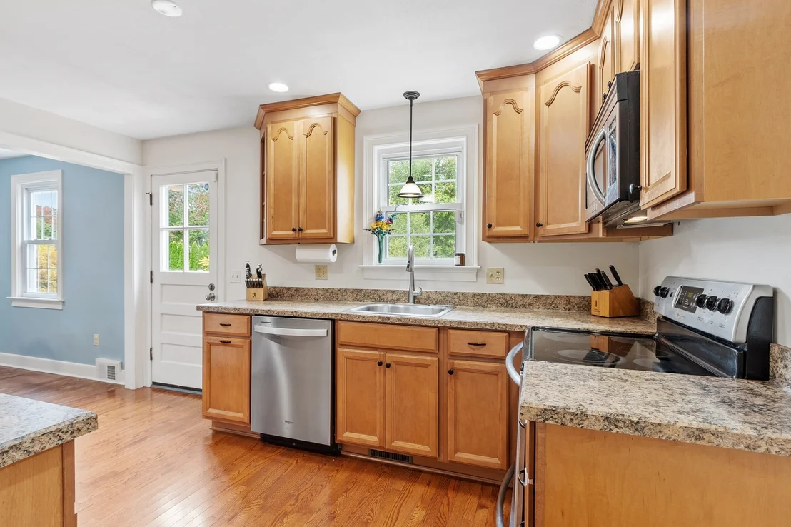 Photo of 35 Jefferson Road