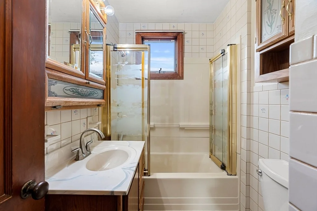 Photo of 15 Perley St