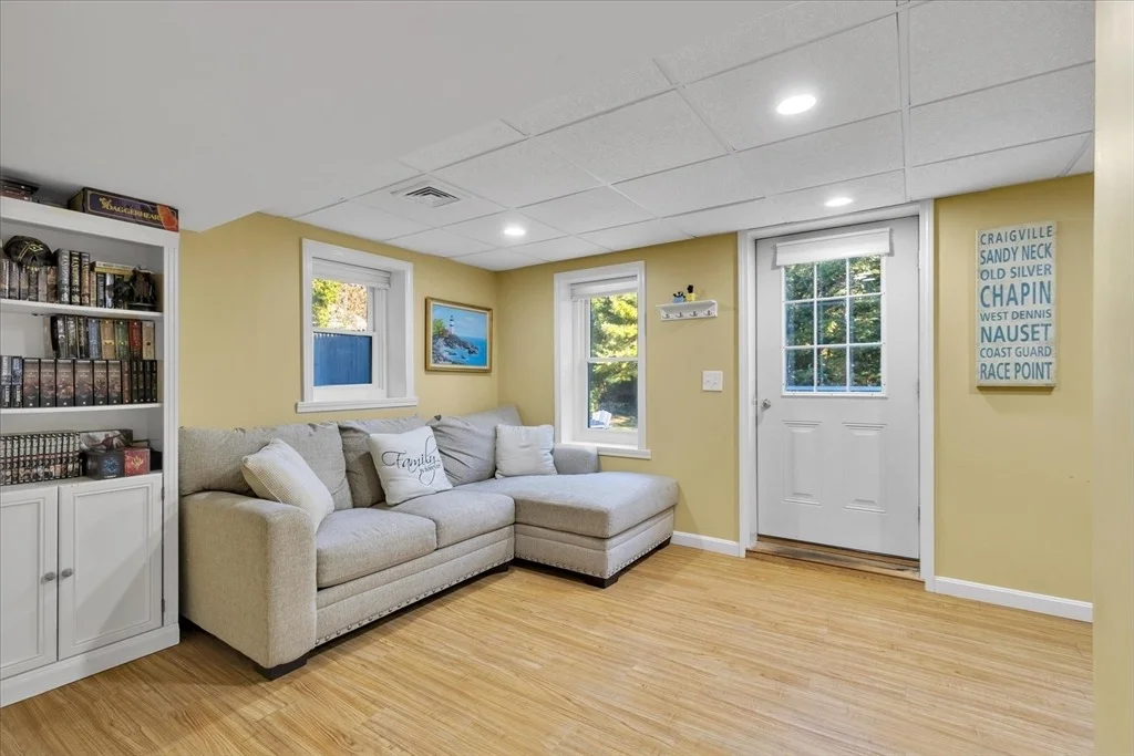 Photo of 40 Waterfield Rd