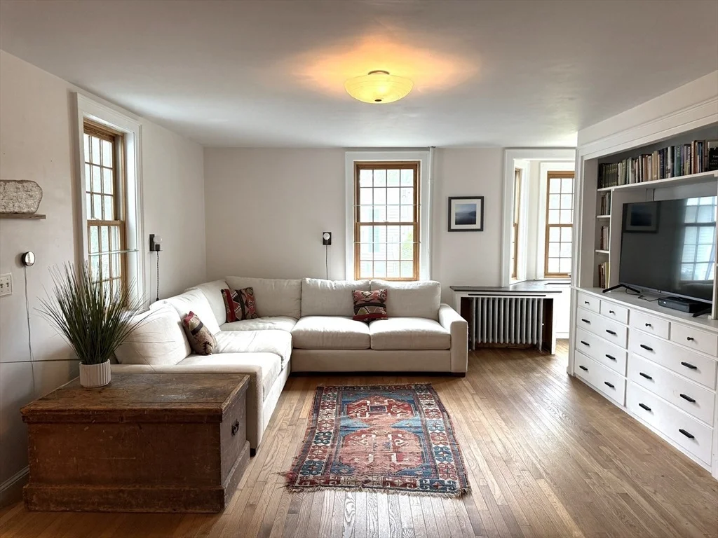 Photo of 82 Petersham Rd