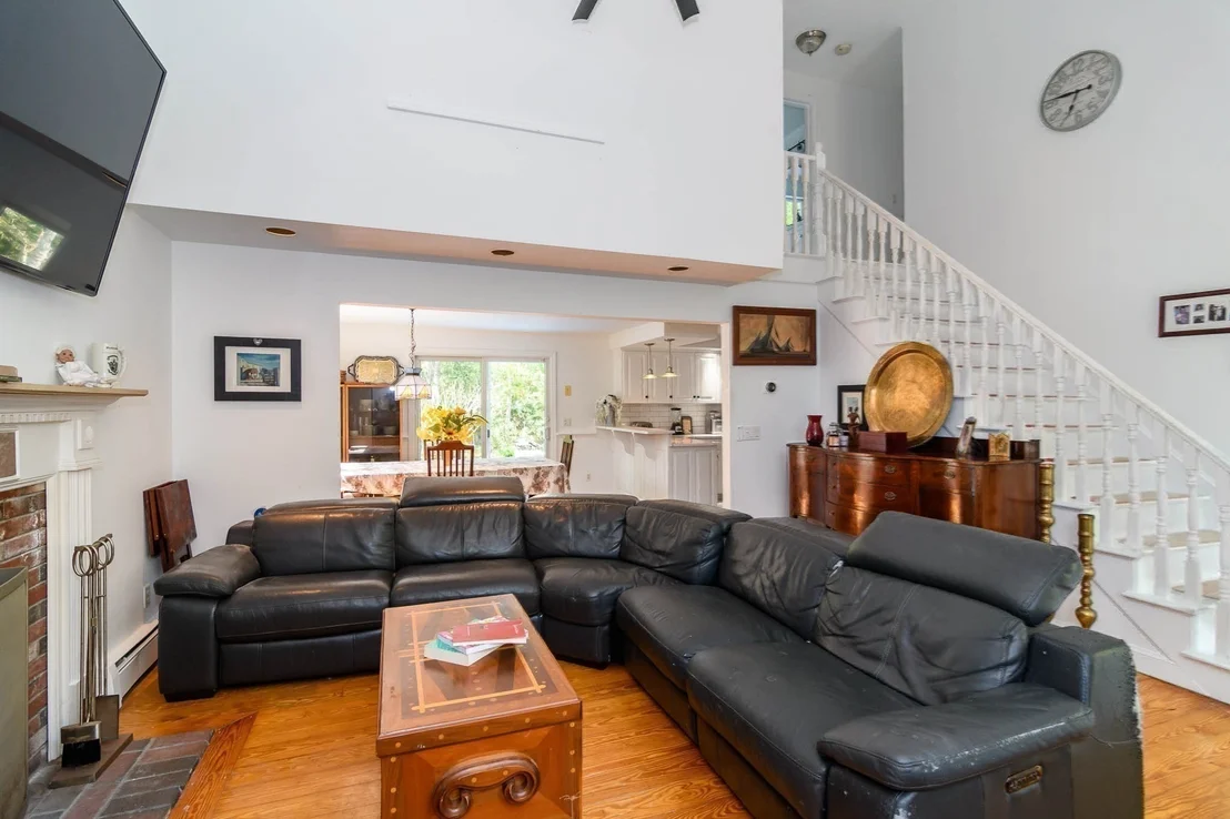 Photo of 191 James Cir