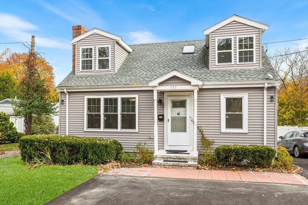 Photo of 533 Marrett Rd