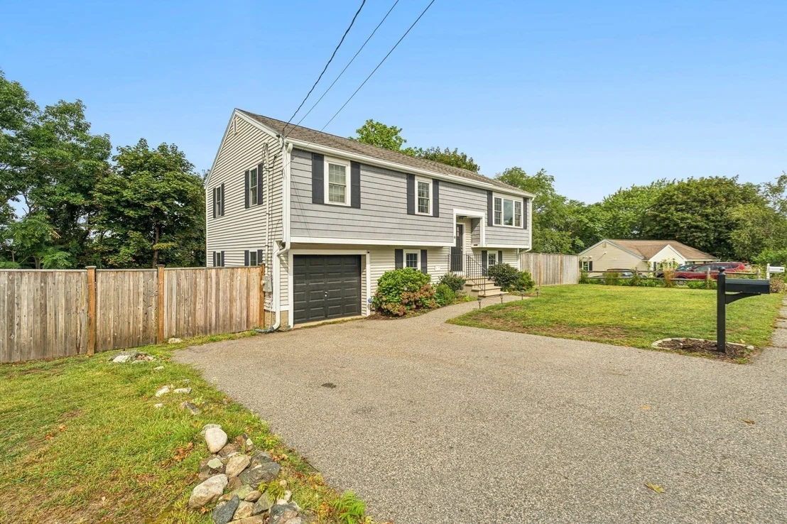 Photo of 8 Skyview Ln