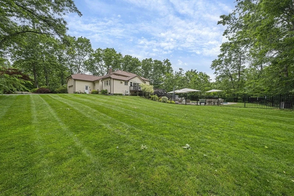 Photo of 42 Eisenhower Dr