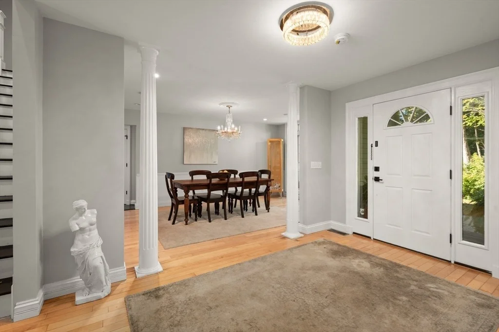 Photo of 27 Turtleback Rd