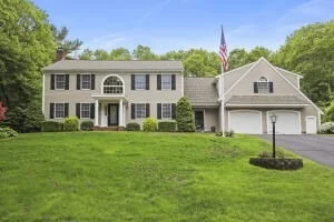 Photo of 5 Lancaster Ln