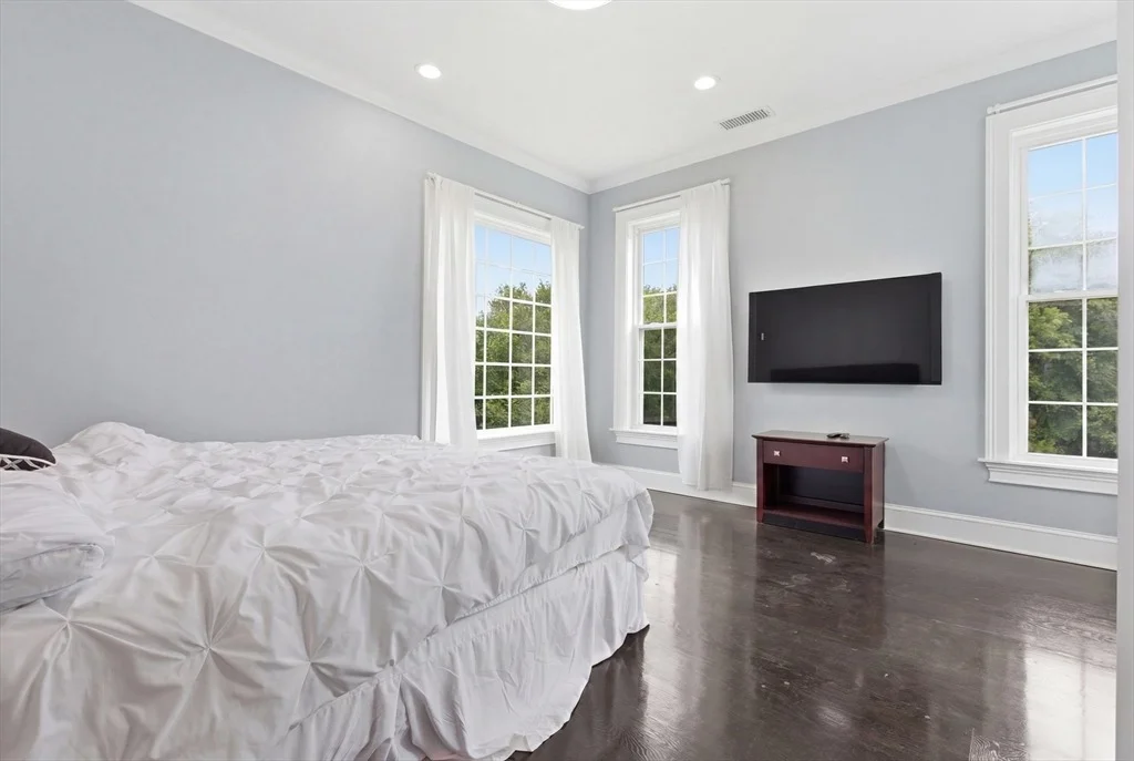Photo of 52 Ridgewood Rd