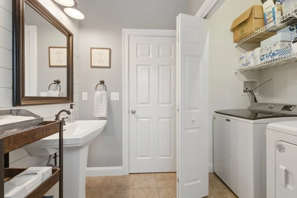 Photo of 24 Gristmill Ln