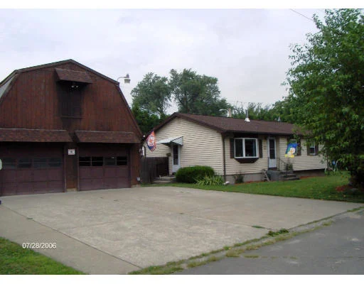 Photo of 28 Douglas Cir.