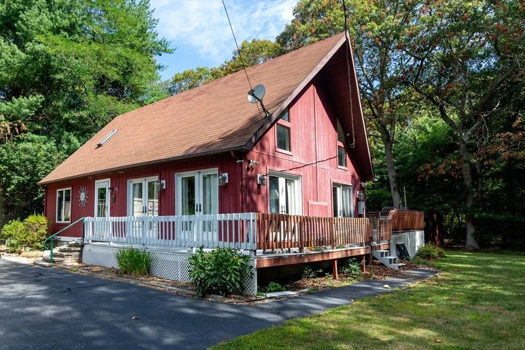 Photo of 235 Main St