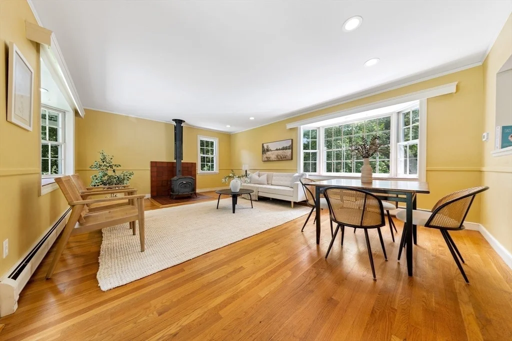 Photo of 18 Isaac Davis Rd