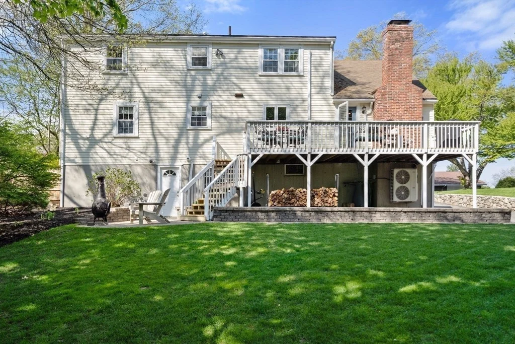 Photo of 22 Crest Rd
