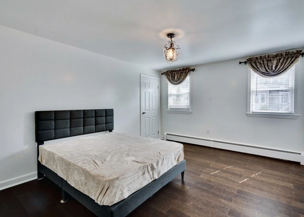 Photo of 87 - Clare Ave