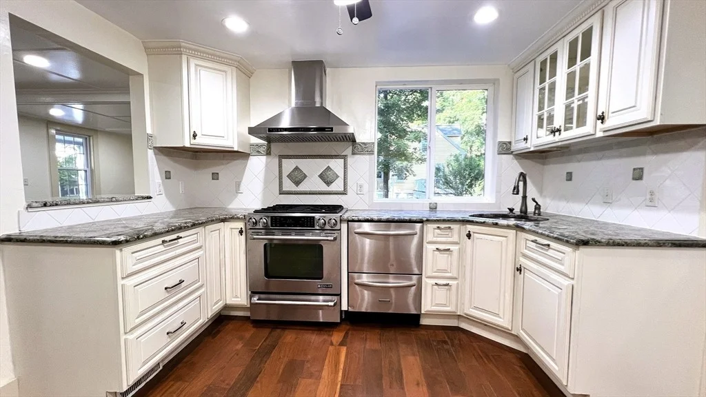 Photo of 6 Oakland Circle
