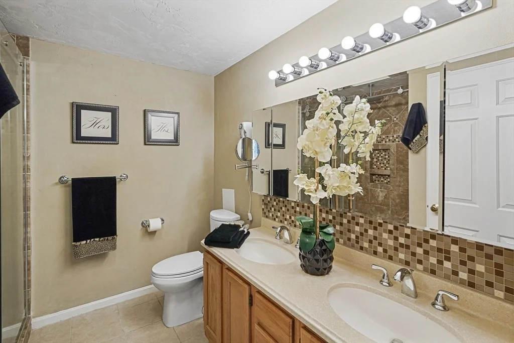 Photo of 9 Cardinal Cir