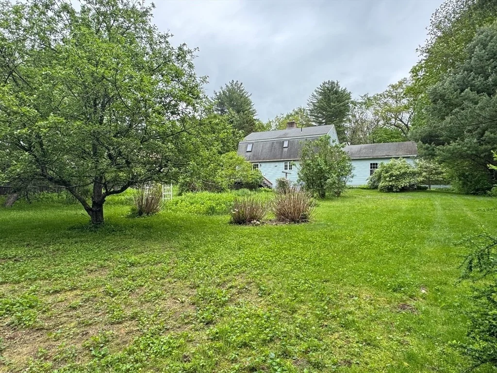 Photo of 486 Turners Falls Road