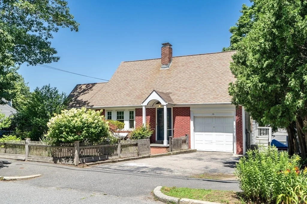 Photo of 16 Roundwood Rd