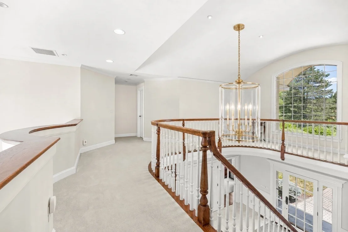 Photo of 7 Pegan Ln