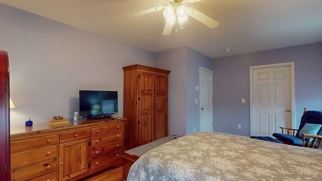 Photo of 7 Nevada Dr