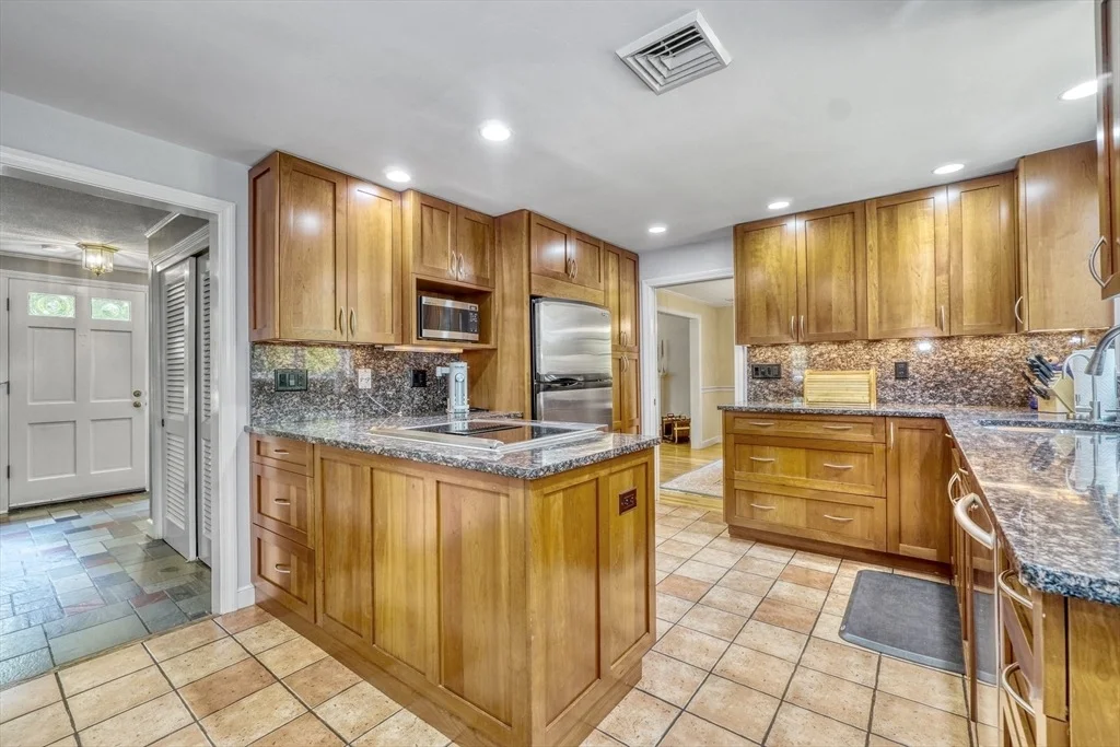 Photo of 186 Conant Road