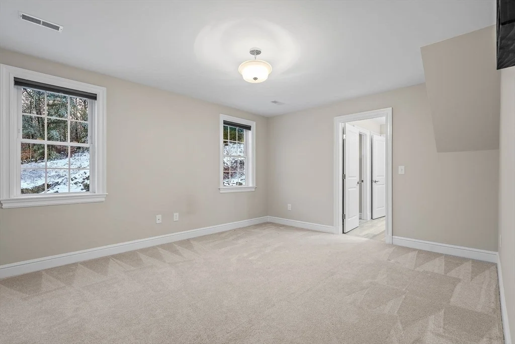 Photo of 25 Old Stone Cir