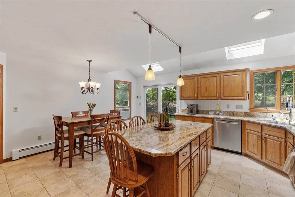 Photo of 492 Stow Rd