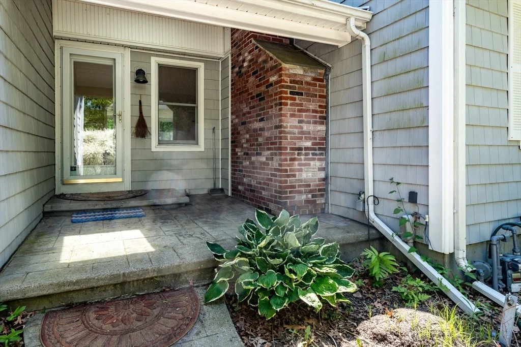 Photo of 1529 Race Ln