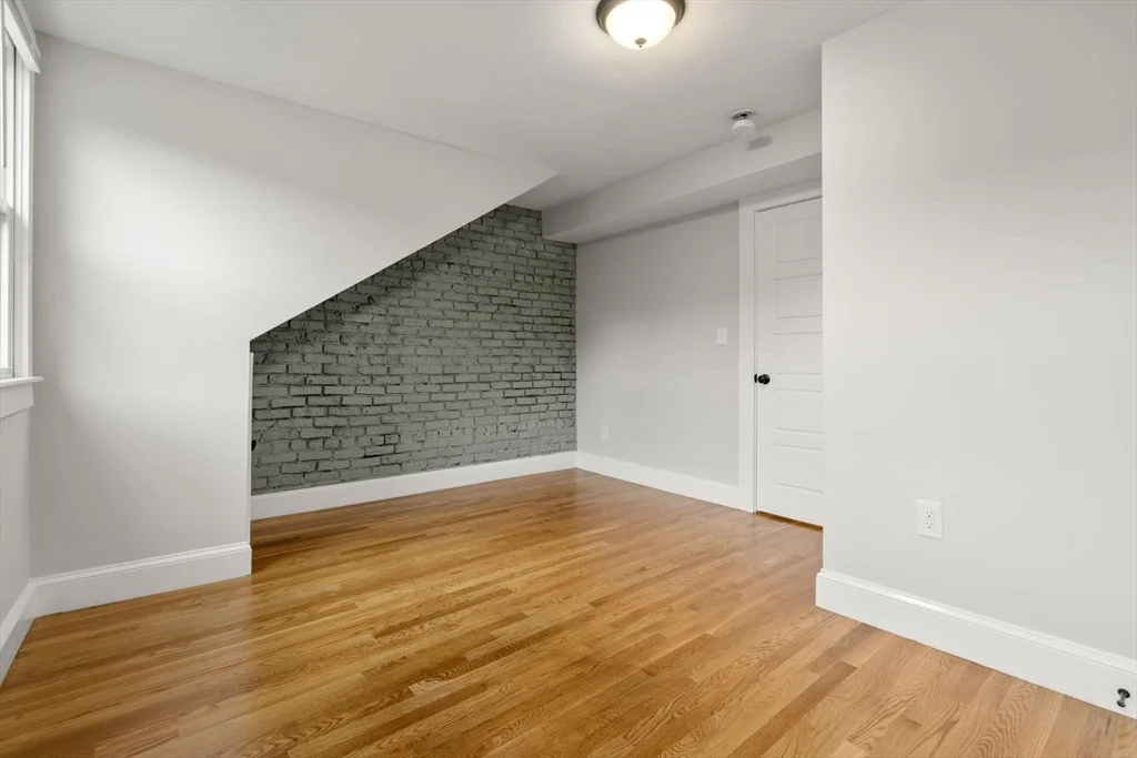Photo of Unit A at 129 Sutherland Road