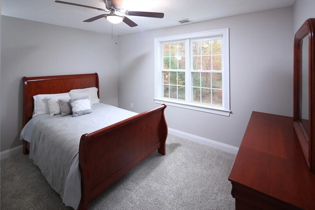 Photo of 375 Webster St