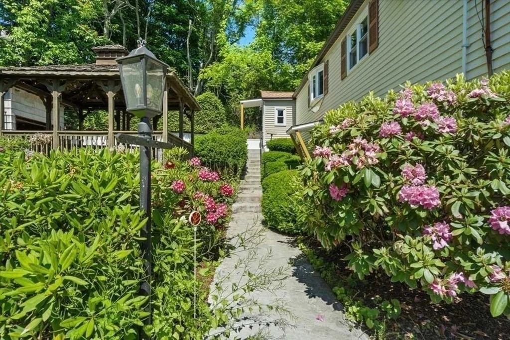 Photo of 11 Pocono Rd.