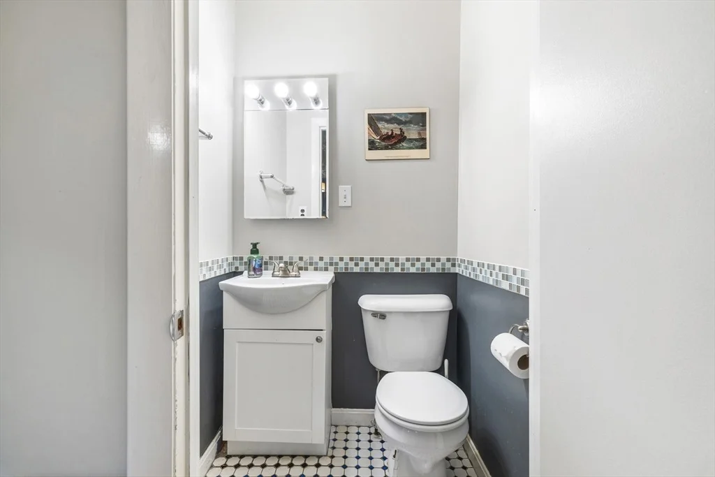 Photo of 9 Hall St.