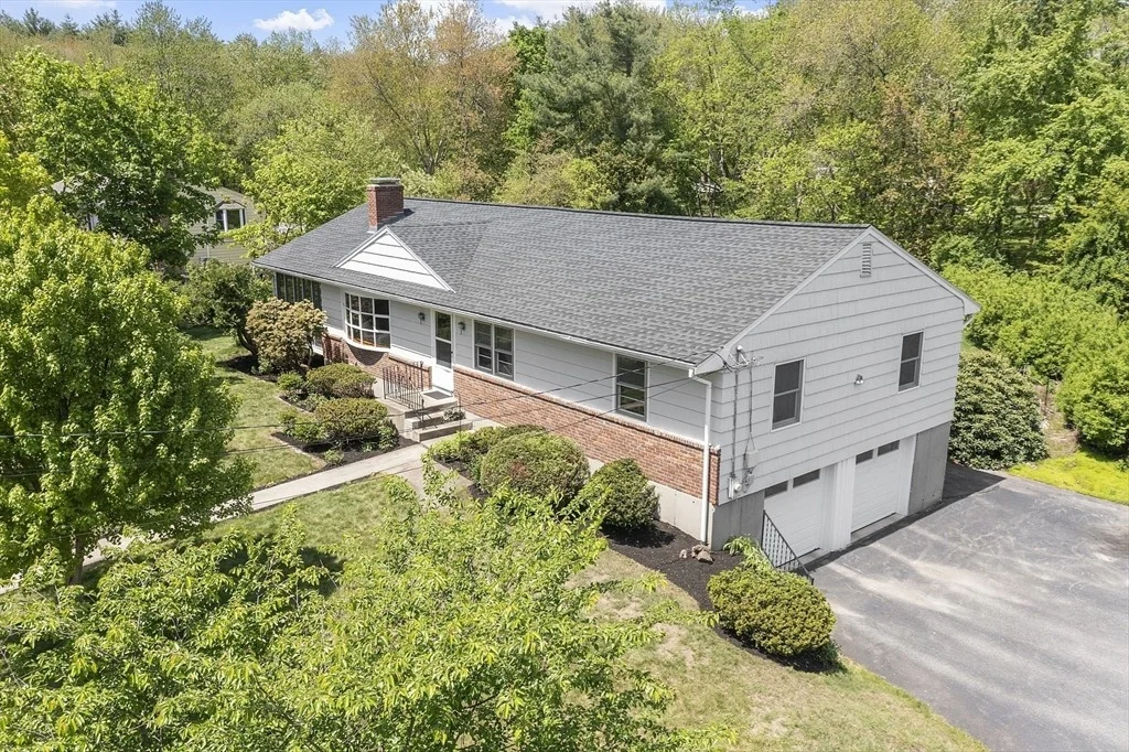 Photo of 415 Arlington St