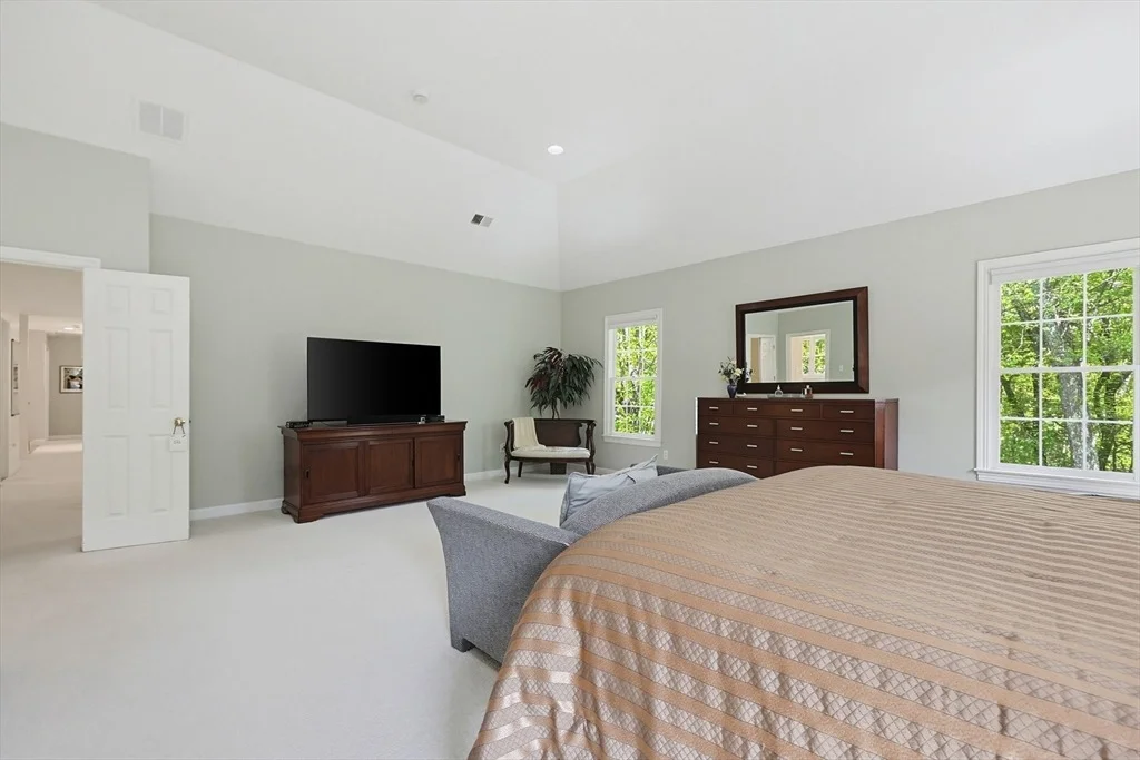 Photo of 10 Timber Ledge Drive