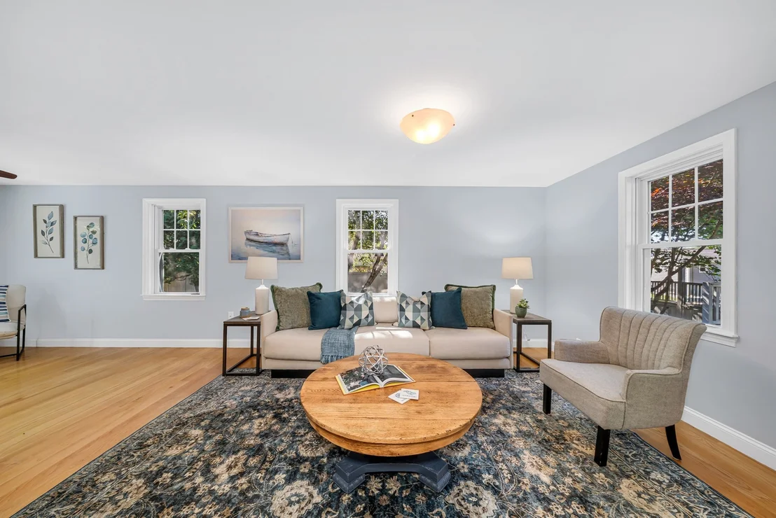 Photo of 2 Hunter Dr