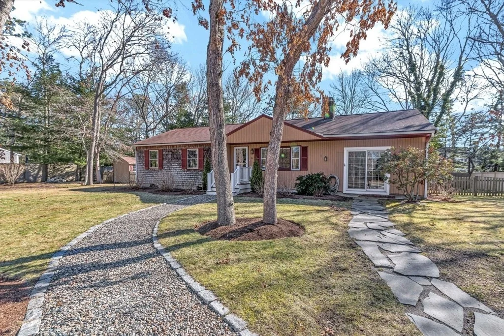 Photo of 26 Rainbow Ln