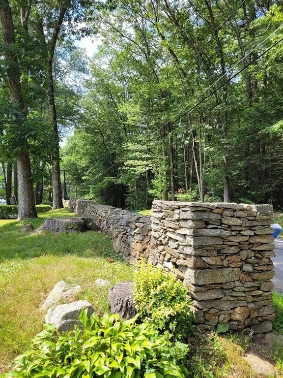Photo of 749 Alpine Dr