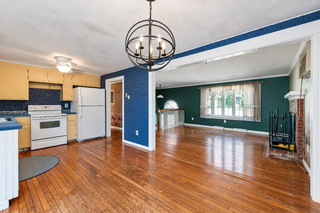 Photo of 5 Glenwood Cir